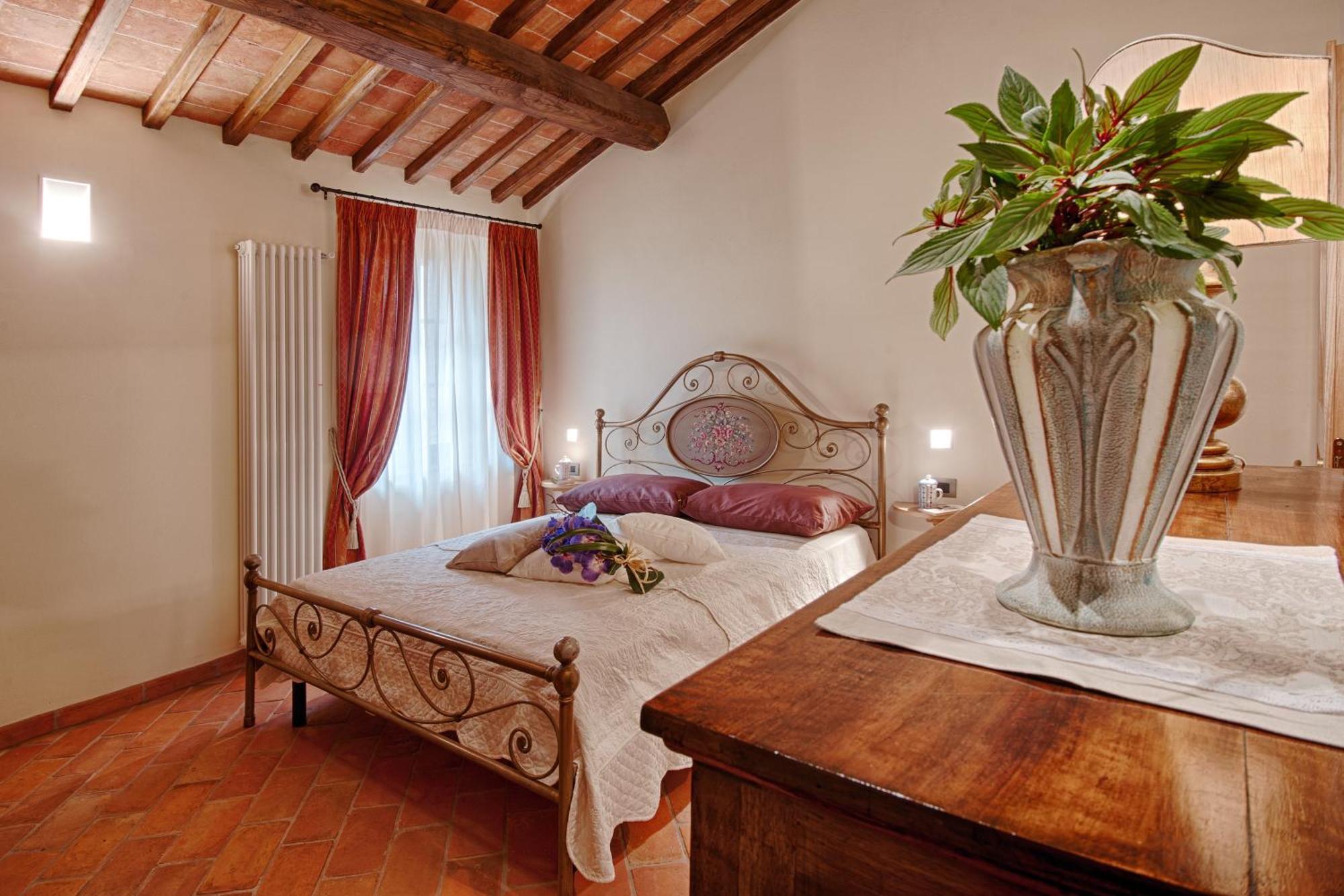 Relais La Costa Historical Residence Монтериджоні Екстер'єр фото