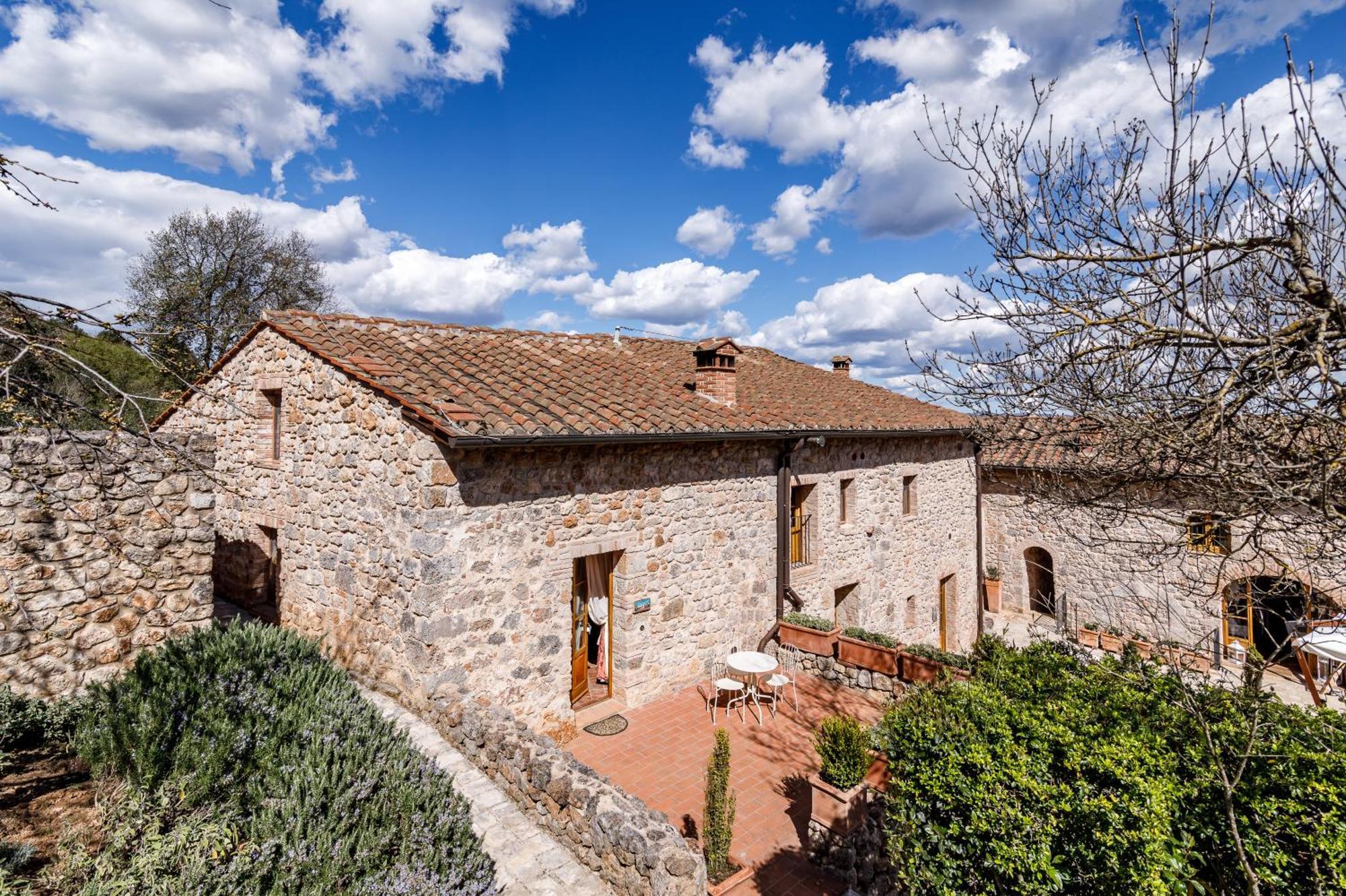 Relais La Costa Historical Residence Монтериджоні Екстер'єр фото