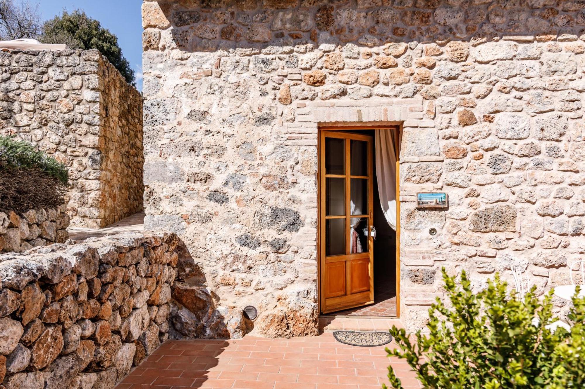 Relais La Costa Historical Residence Монтериджоні Екстер'єр фото